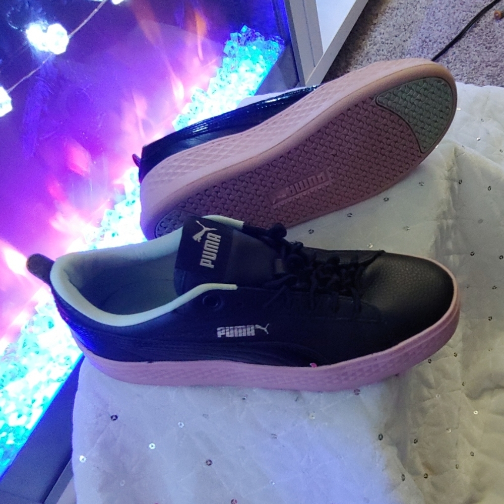 Puma sneakers